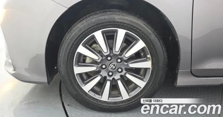 Toyota Sienna 