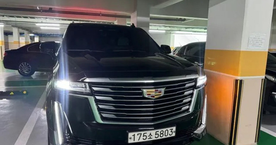 Cadillac Escalade 