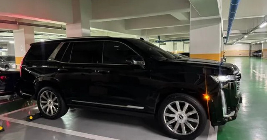 Cadillac Escalade 