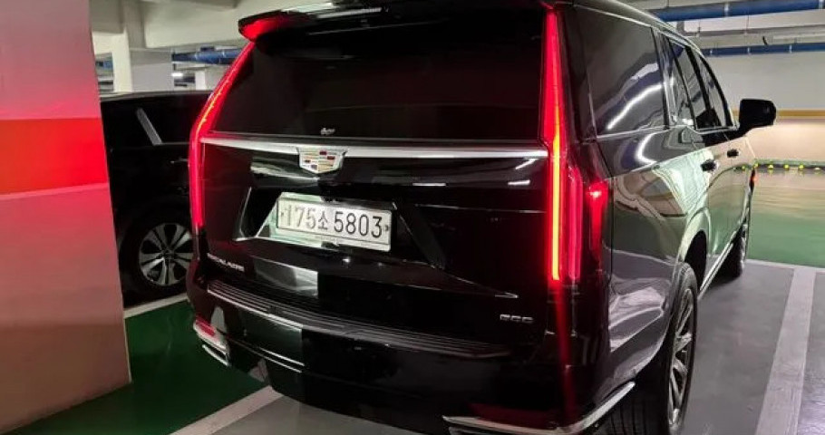 Cadillac Escalade 