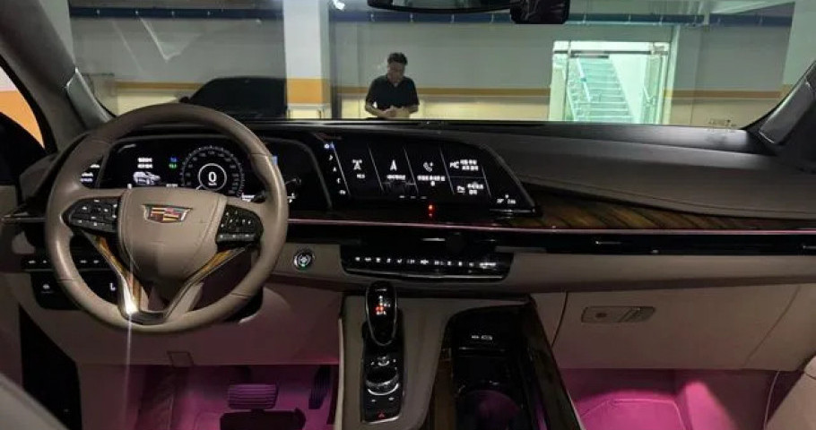Cadillac Escalade 