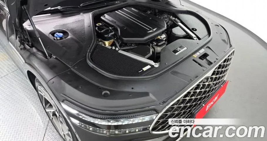 Genesis G90 