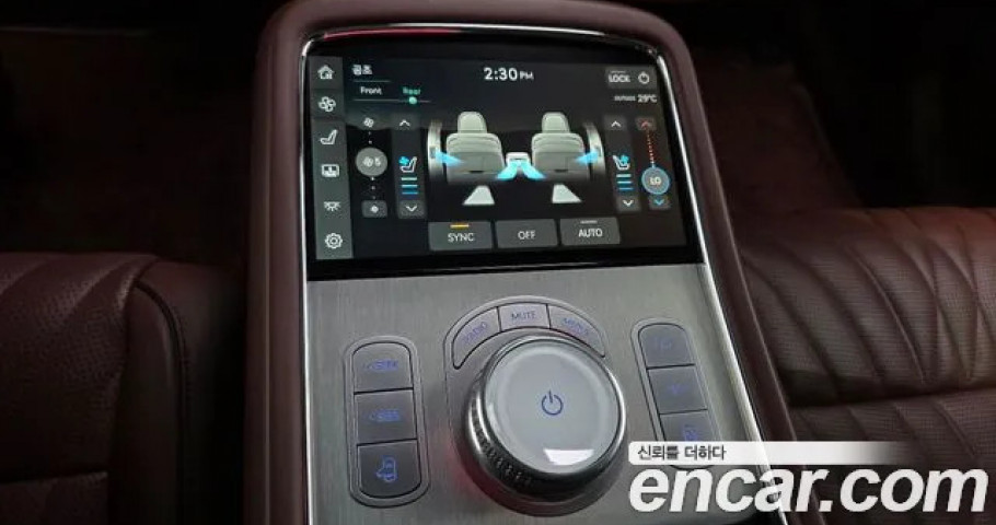 Genesis G90 