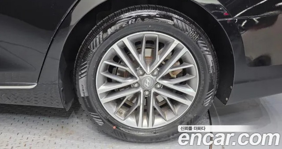 Hyundai Grandeur 