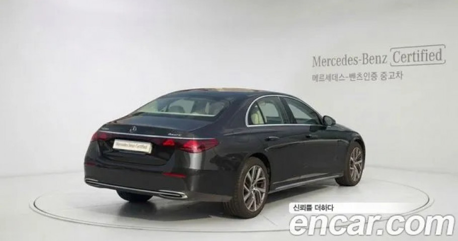 Mercedes-Benz E-Class 