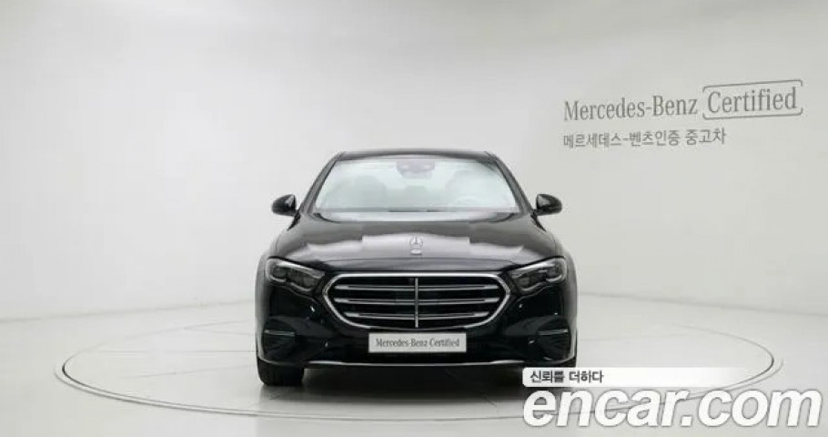 Mercedes-Benz E-Class 