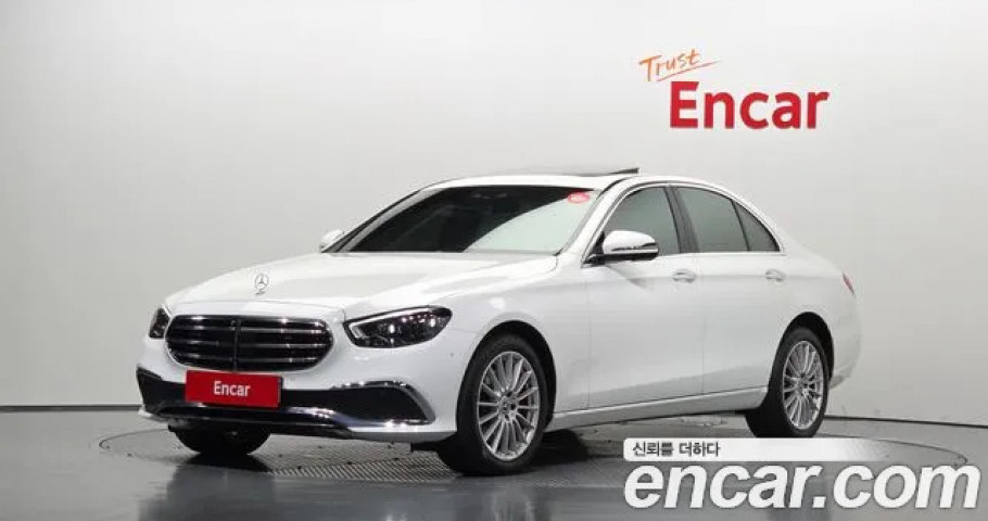 Mercedes-Benz E-Class 