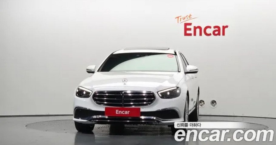 Mercedes-Benz E-Class 