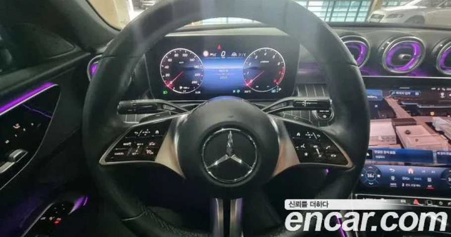 Mercedes-Benz C-Class 