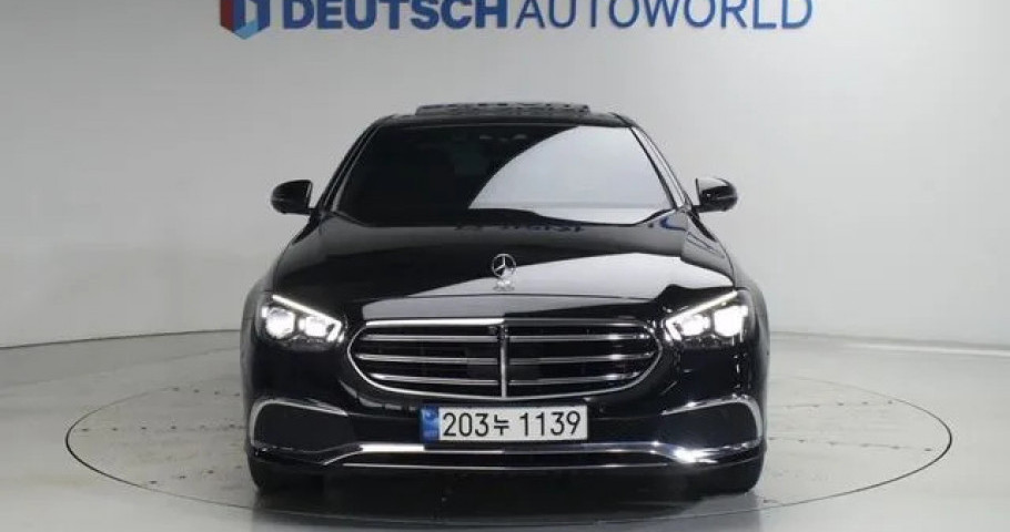 Mercedes-Benz E-Class 