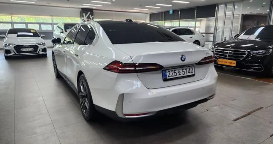 Bmw 5-Series 