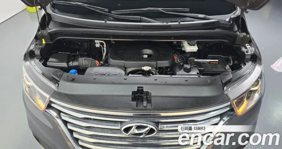 Hyundai Starex 