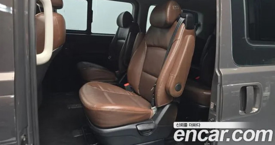 Hyundai Starex 