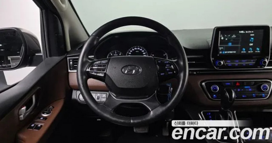 Hyundai Starex 