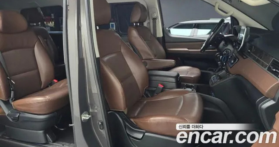 Hyundai Starex 