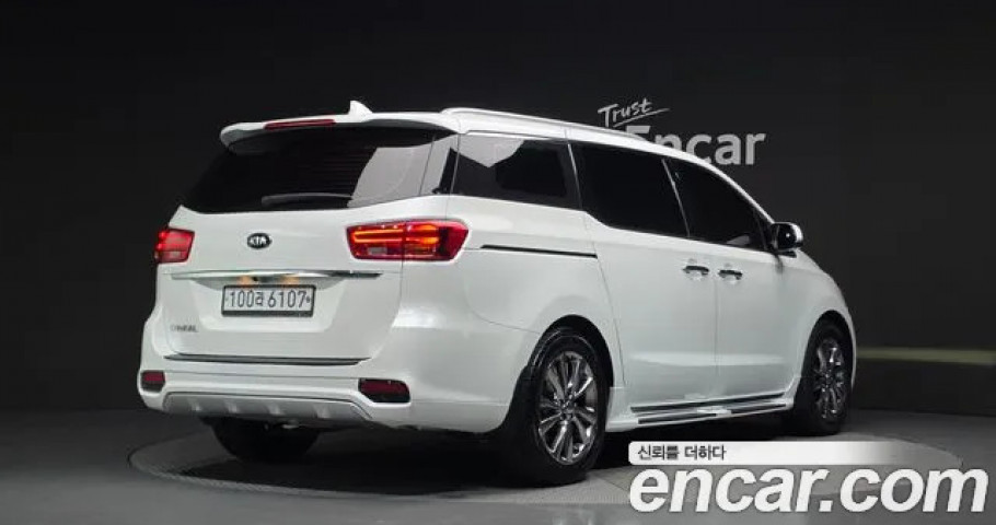 Kia Carnival 