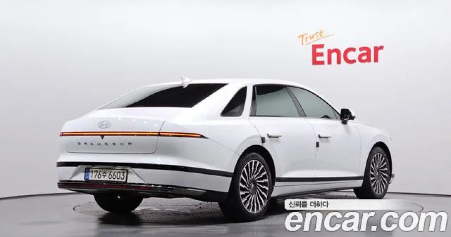 Hyundai Grandeur 