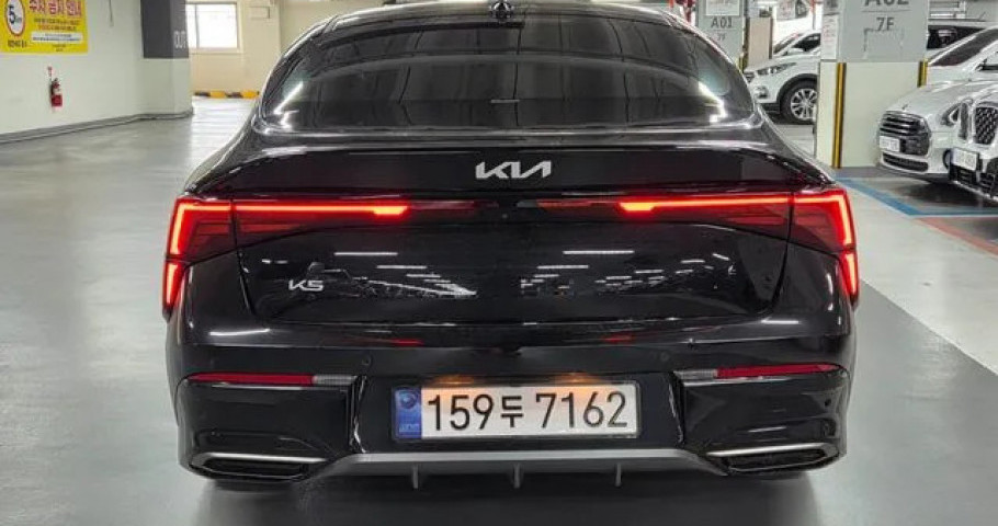 Kia K5 
