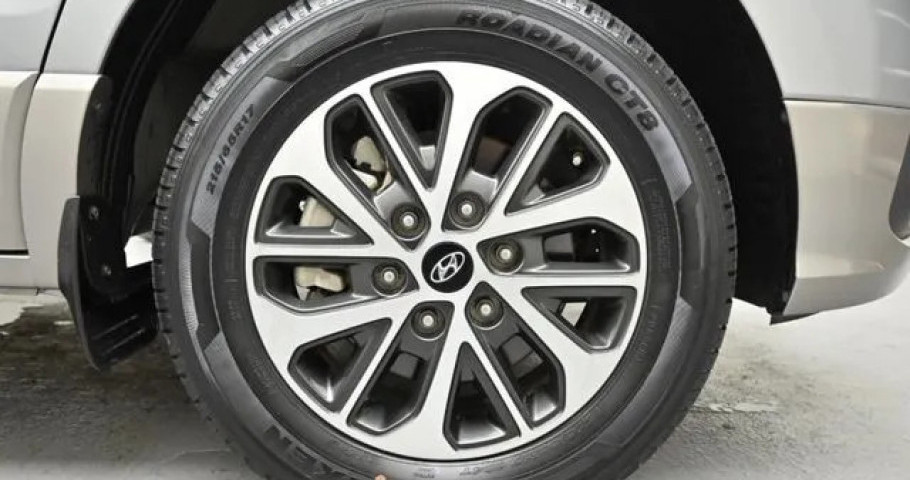 Hyundai Starex 