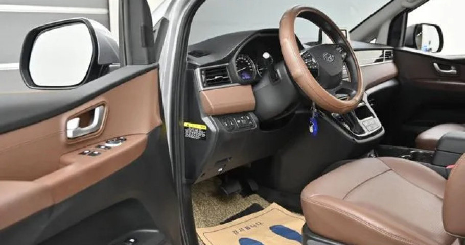 Hyundai Starex 