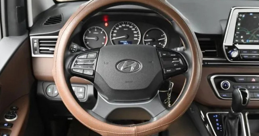Hyundai Starex 