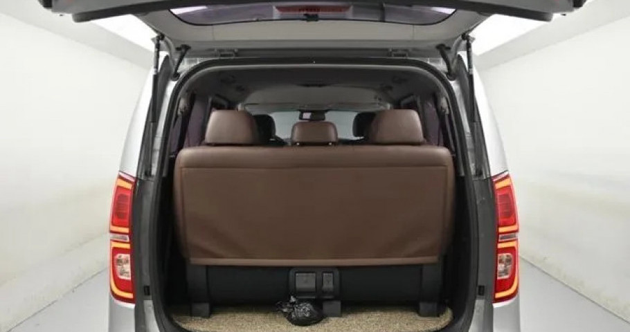 Hyundai Starex 