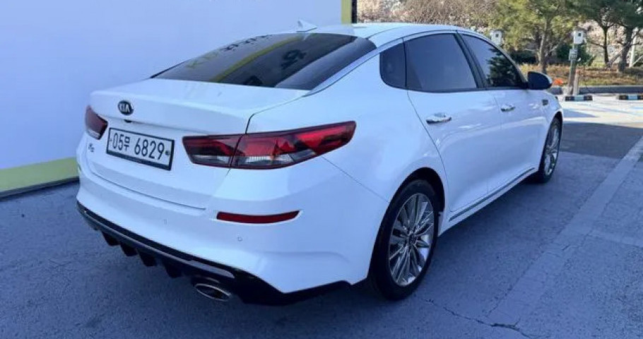 Kia K5 