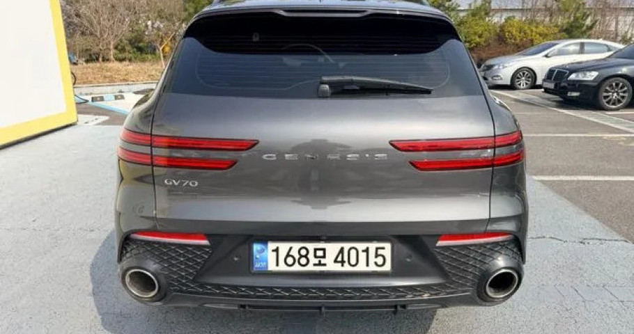 Genesis Gv70 