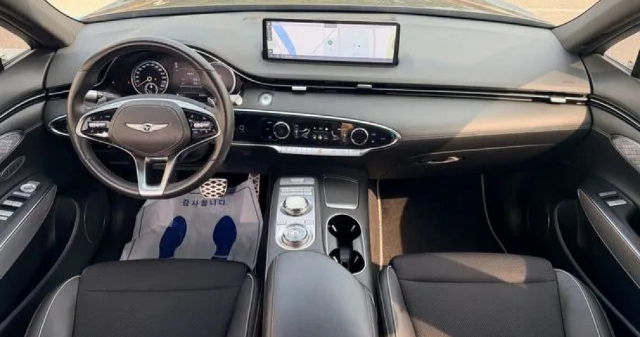 Genesis Gv70 