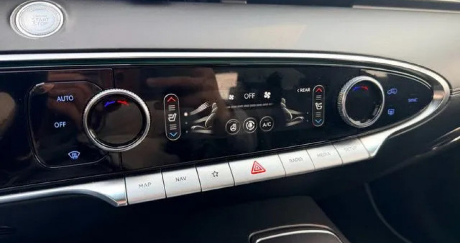 Genesis Gv70 