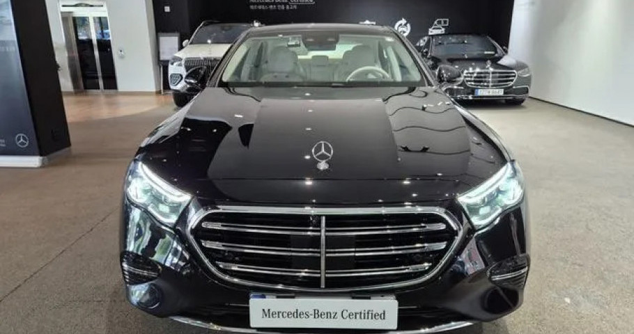 Mercedes-Benz E-Class 