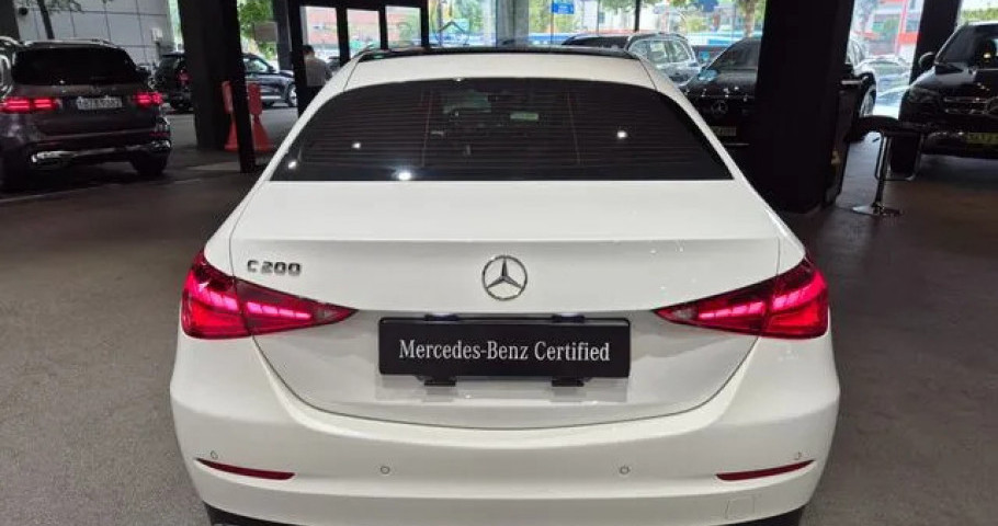 Mercedes-Benz C-Class 
