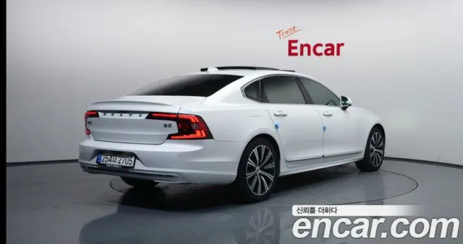 Volvo S90 