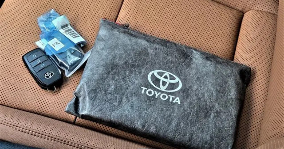 Toyota Camry 