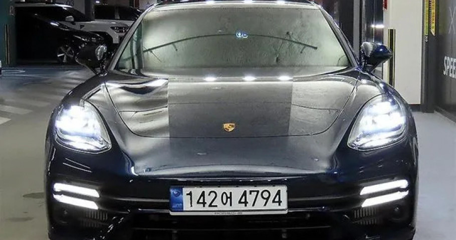 Porsche Panamera 