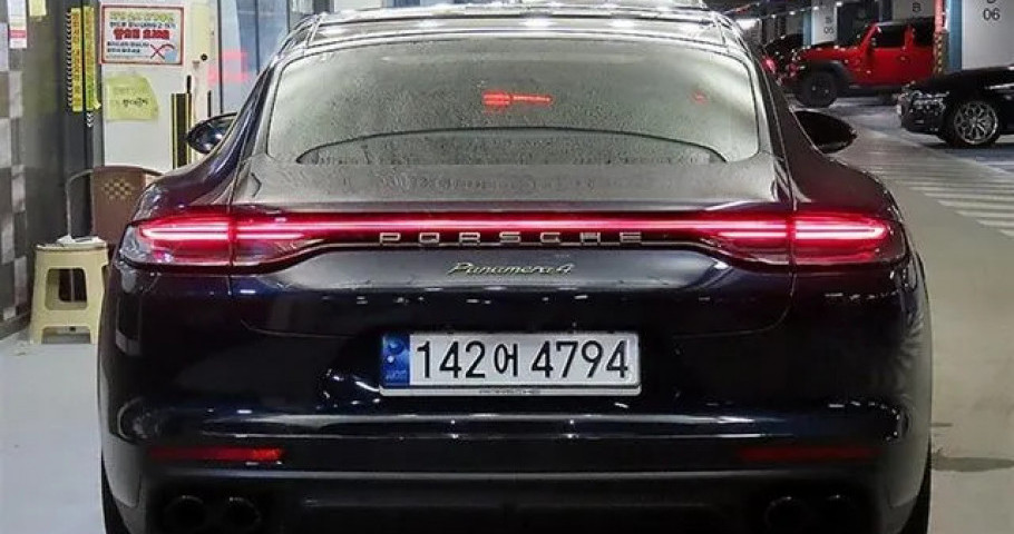 Porsche Panamera 