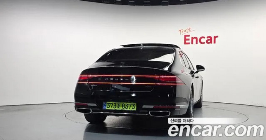 Genesis G90 