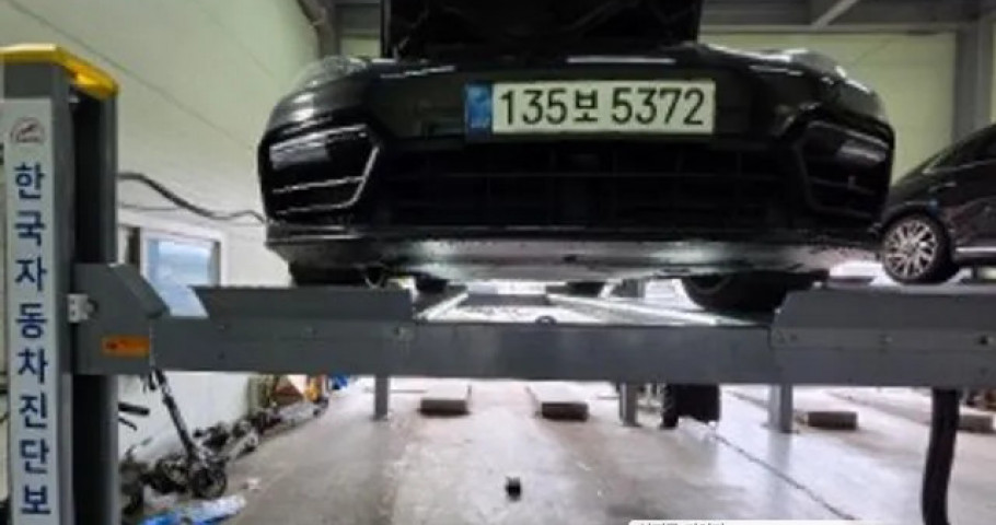 Porsche Panamera 