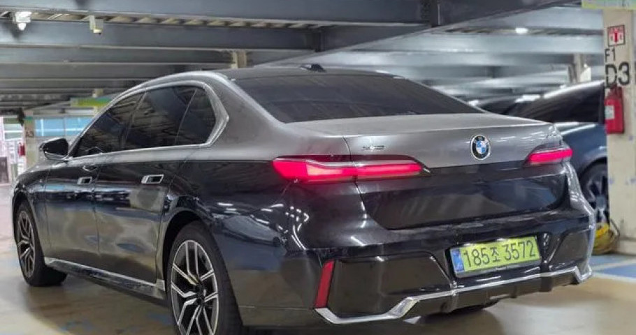 Bmw 7-Series 
