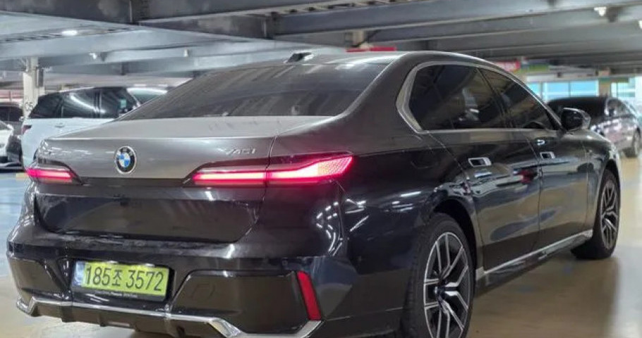 Bmw 7-Series 