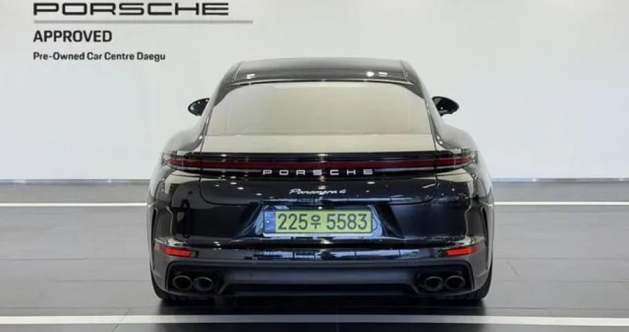 Porsche Panamera 