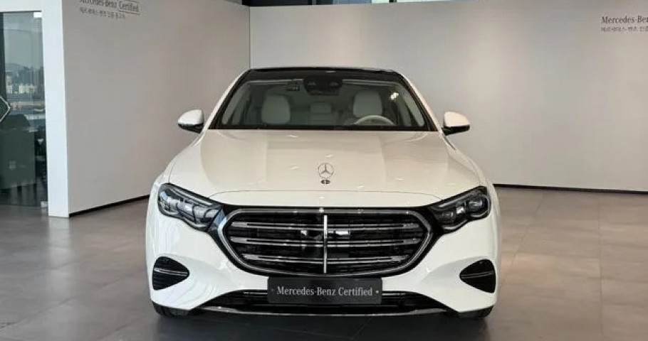 Mercedes-Benz E-Class 