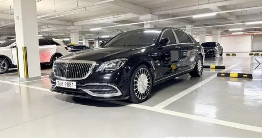 Mercedes-Benz S-Class 