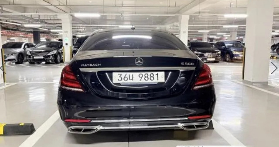 Mercedes-Benz S-Class 