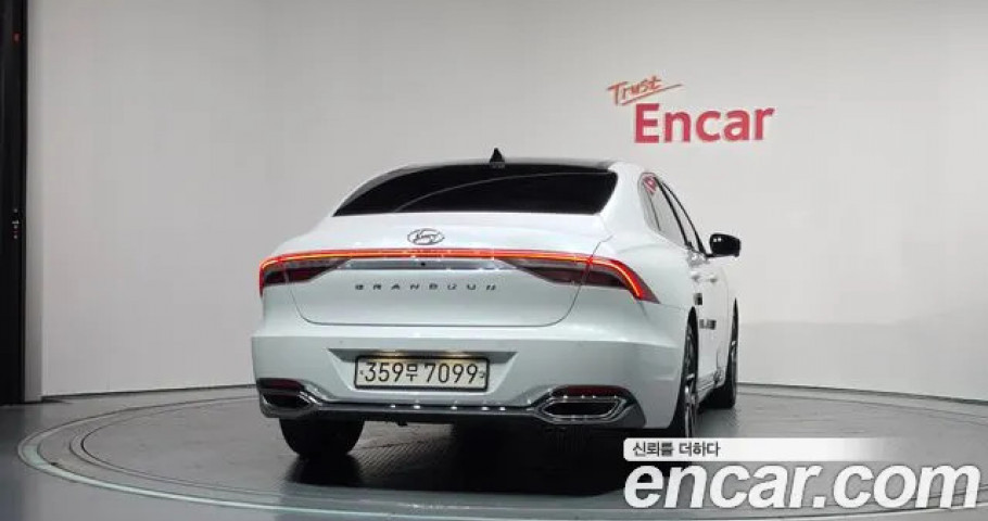 Hyundai Grandeur 