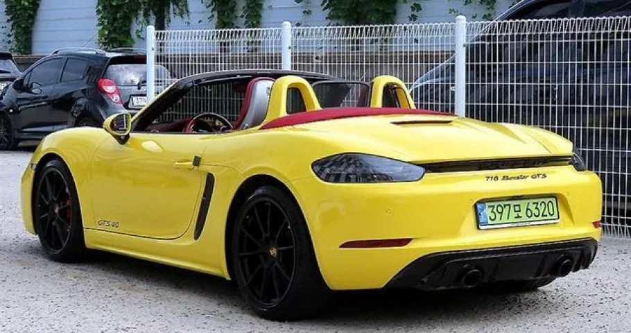 Porsche 718 