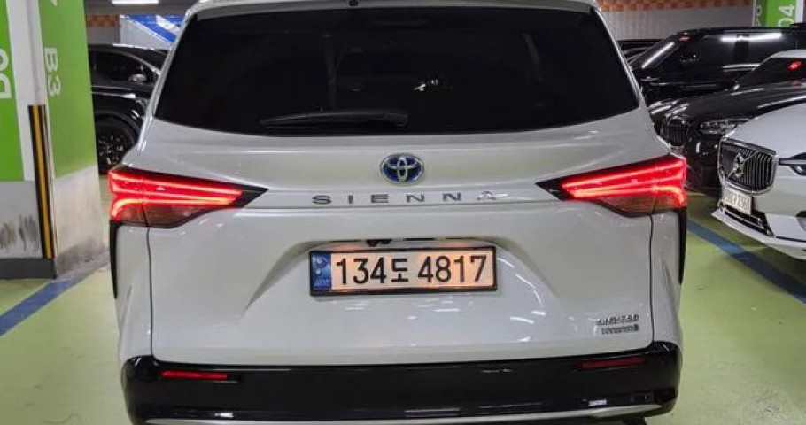 Toyota Sienna 
