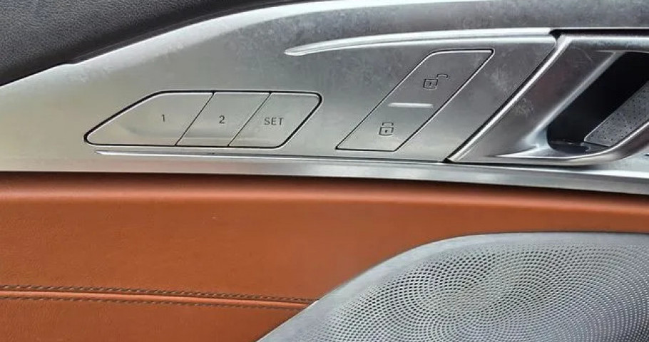 Bmw 8-Series 