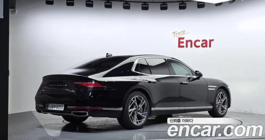 Genesis G90 