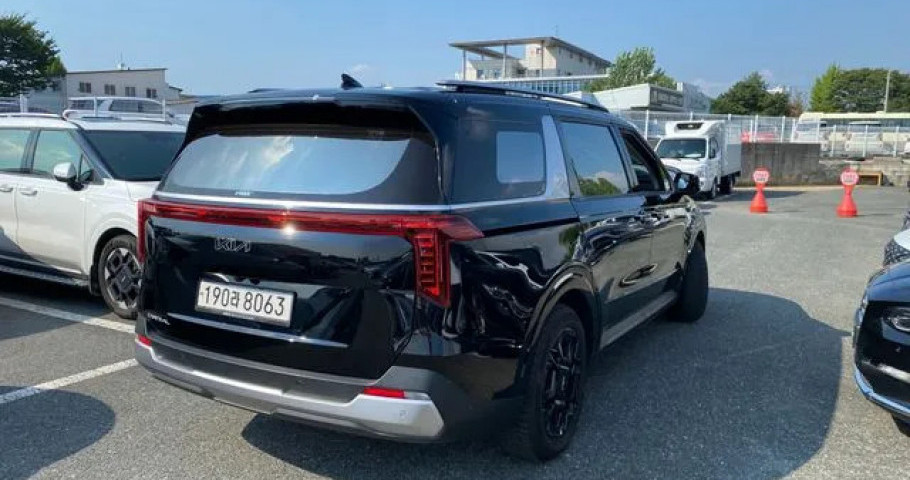 Kia Carnival 
